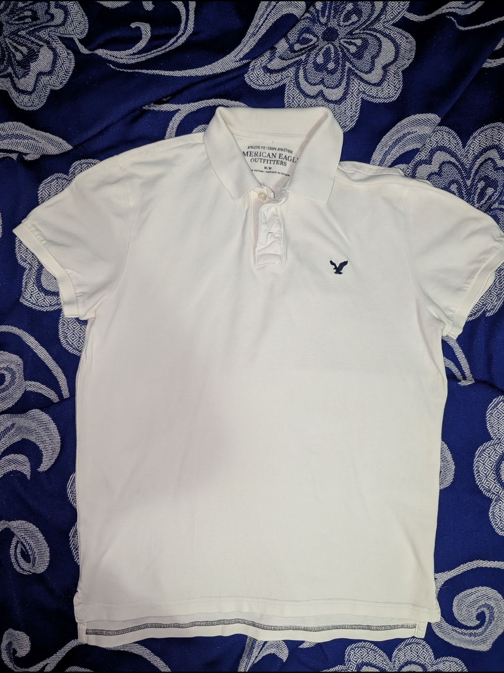 American Eagle Outfitters Men's White Polo with Navy Logo